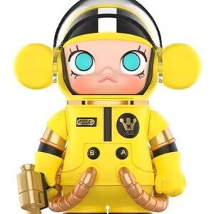 POP MART Mega Space Molly 100% Figure Series 2 - Banana 2017